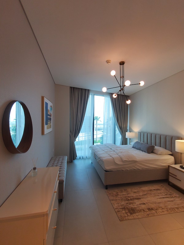 jbr address hotel airbn rental home styling, dubai interior designer stylist, luxurious holiday home styling, master bedroom hotel style beach resort