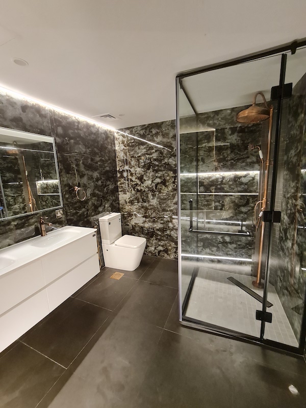 luxurious majara fitotut in dubai marina, home renovation bathroom bath freestanding, home renovations luxurious interiors in dubai
